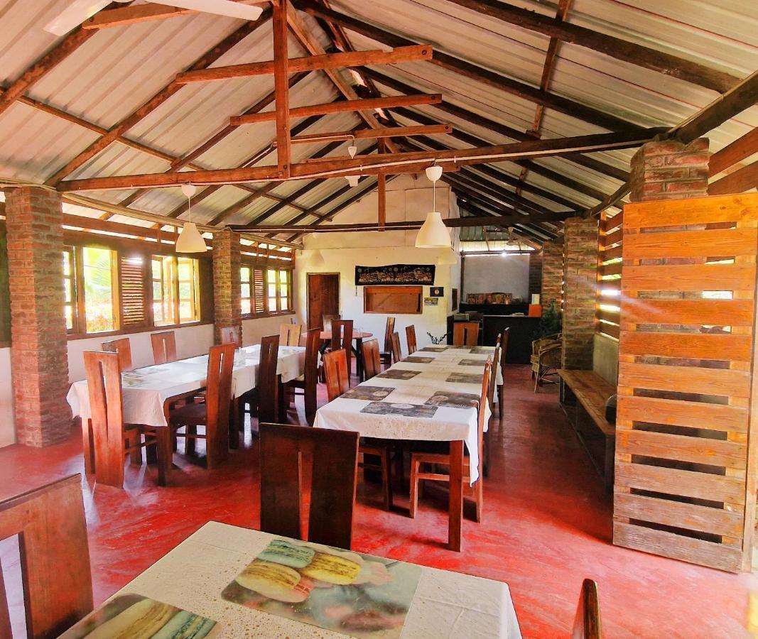 Italian Guest Hotel Trincomalee Exterior photo