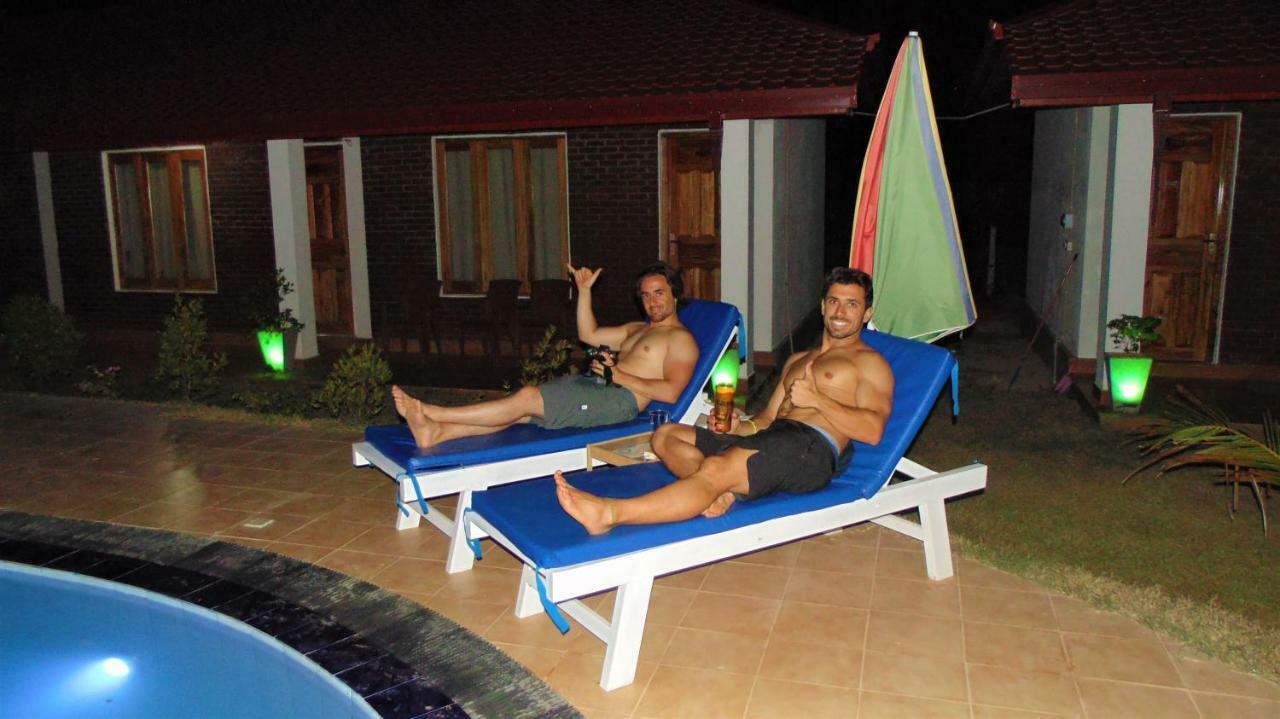 Italian Guest Hotel Trincomalee Exterior photo